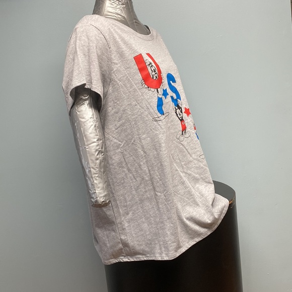 Mickey and friends Disney tee shirt NWOT - Picture 5 of 7